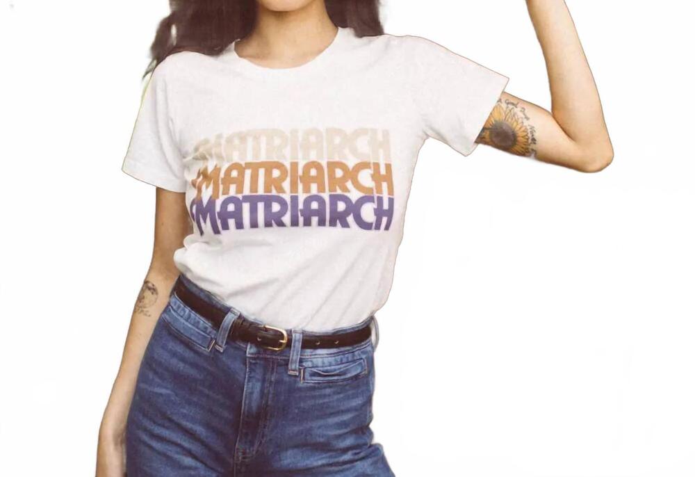 NEW THE BEE & THE FOX matriarch crewneck tee in white